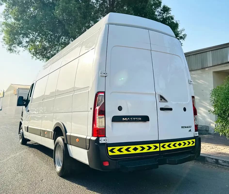 رينو master 2-3t-panel-van-l4h3 2021 مستعملة
