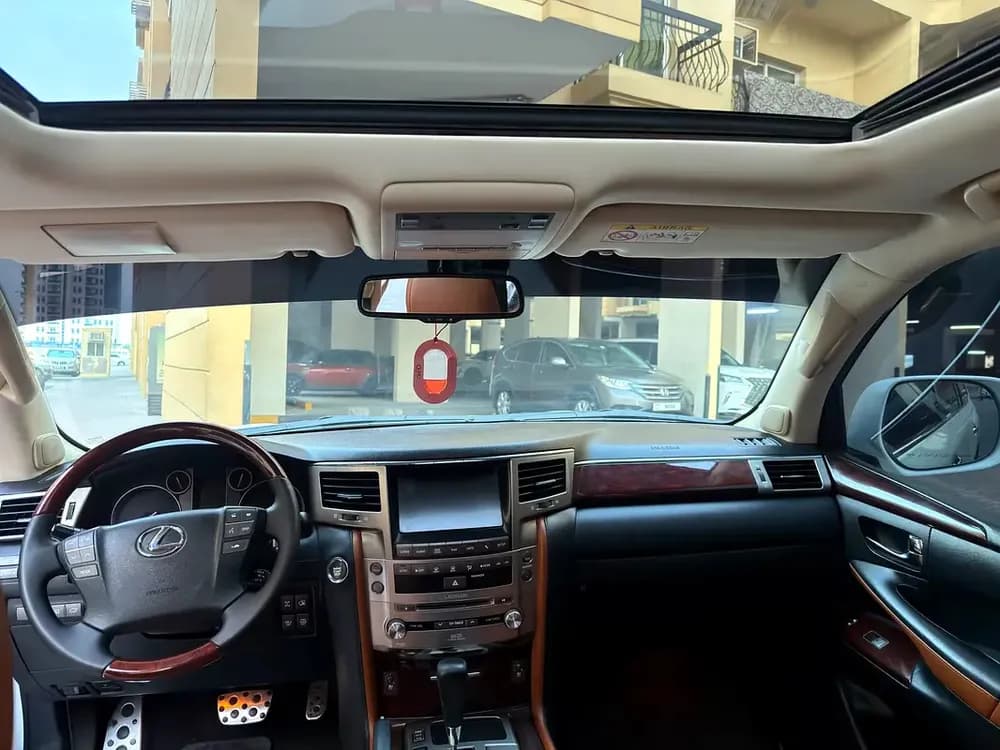 Used Lexus LX 570 2015