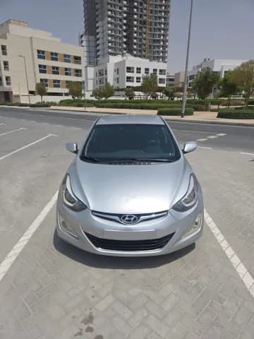 هيونداي إلانترا 2.0L GLS 2015 مستعملة هيونداي إلانترا 2.0L GLS 2015 مستعملة للبيع