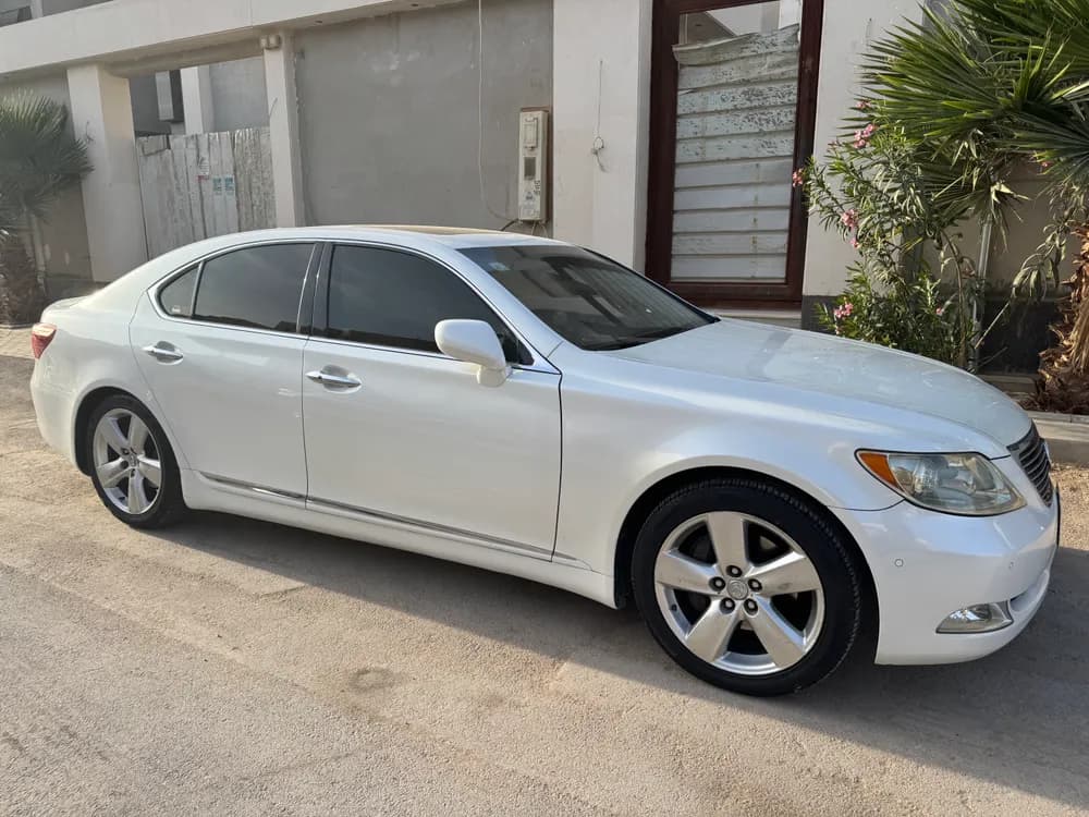 Used Lexus LS460 2007