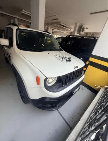 جيب رينيجيد 2.4L Longitude 4x2 2017 مستعملة جيب رينيجيد 2.4L Longitude 4x2 2017 مستعملة used_cars.forSale