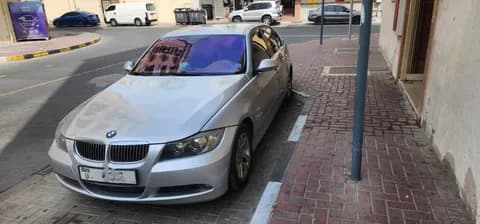 بي إم دبليو الفئة الثالثة-سيدان 320i 2006 مستعملة