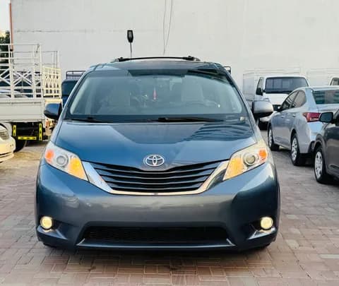 Used Toyota Sienna 2015