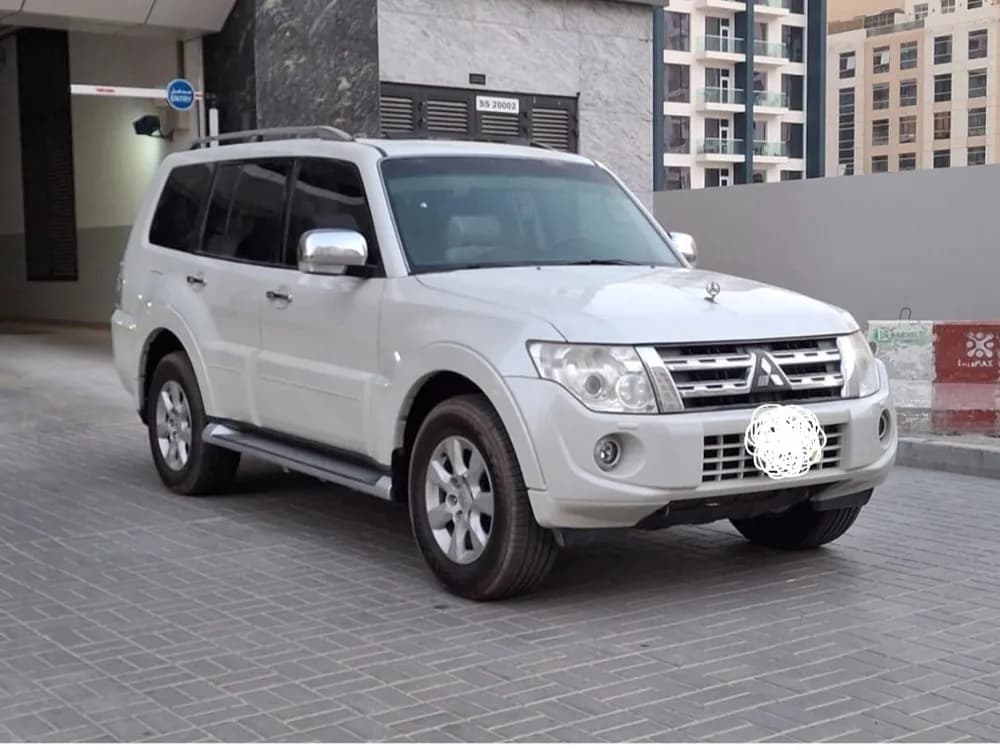 Used Mitsubishi Pajero 3.8L GLS 3 Door High 2013 Used Mitsubishi Pajero 3.8L GLS 3 Door High 2013 used_cars.forSale