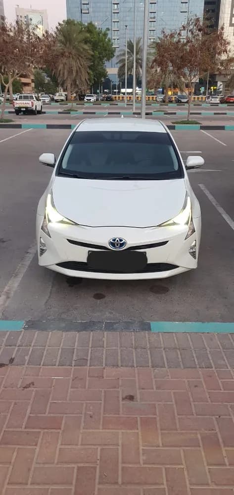 Used Toyota Prius 1.8 Iconic 2016 Used Toyota Prius 1.8 Iconic 2016 used_cars.forSale
