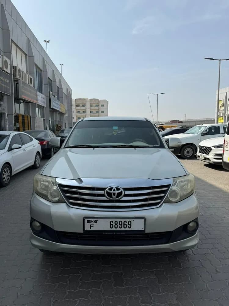 Used Toyota Fortuner 2.7L 2014
