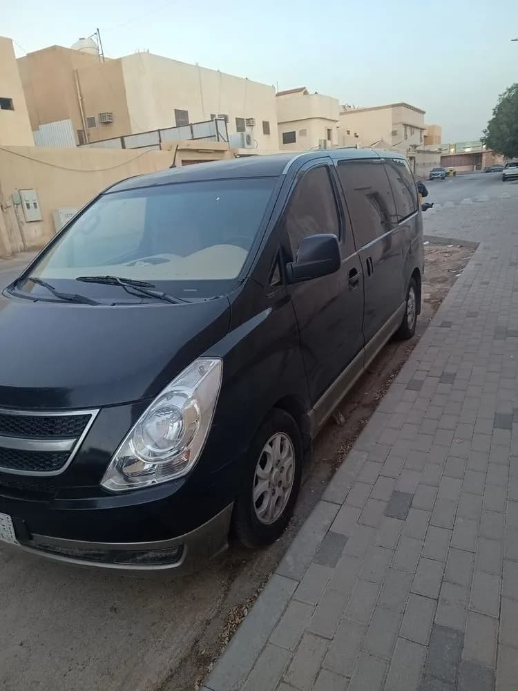 Used Hyundai H1 12-Seater Passenger Van 2010