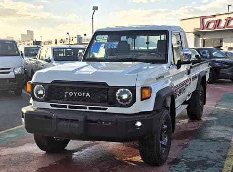 تويوتا لاند كروزر (بيك أب) 4.0L Single Cab 2025 جديدة
