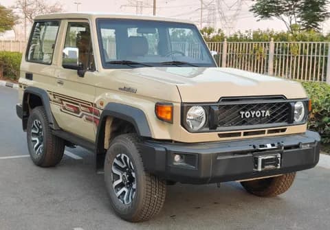 تويوتا لاند كروزر (بيك أب) 4.0L DLX (M/T) Alloy Wheels 2024 جديدة