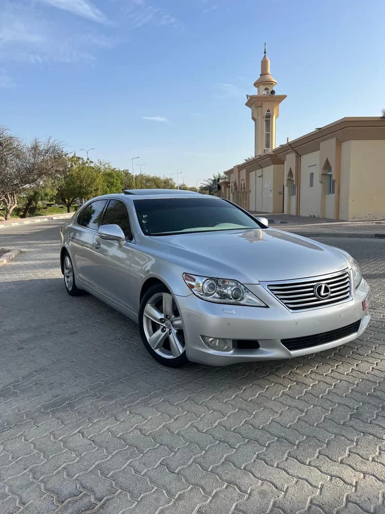 Used Lexus LS 460 4 door 4.6L SWB 2012 Used Lexus LS 460 4 door 4.6L SWB 2012 used_cars.forSale