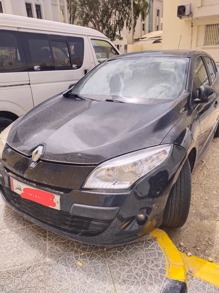 Used Renault Megane 5 Door 2.0L 2011 Used Renault Megane 5 Door 2.0L 2011 used_cars.forSale