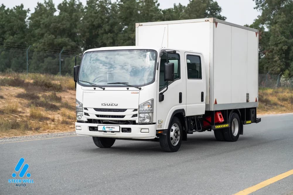 Used Isuzu NPR 2021