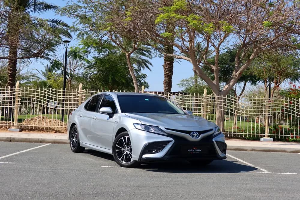 Used Toyota Camry 2.4 Hybrid XLE 2020