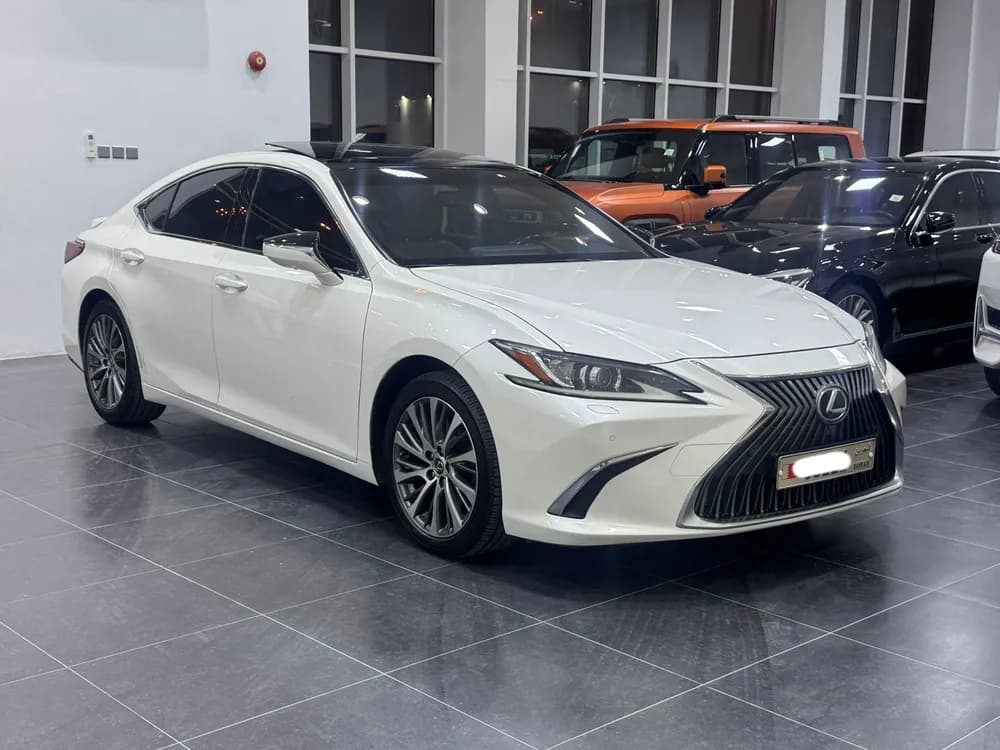 لكزس إي أس 4 door 3.5L 2019 مستعملة
