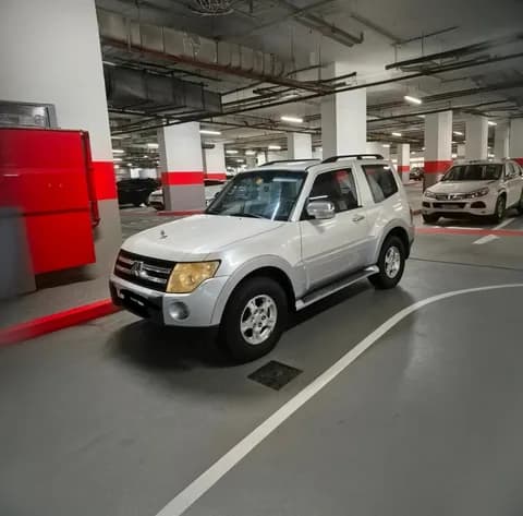 ميتسوبيشي باجيرو 3.5L 3 Door Mid 2008 مستعملة
