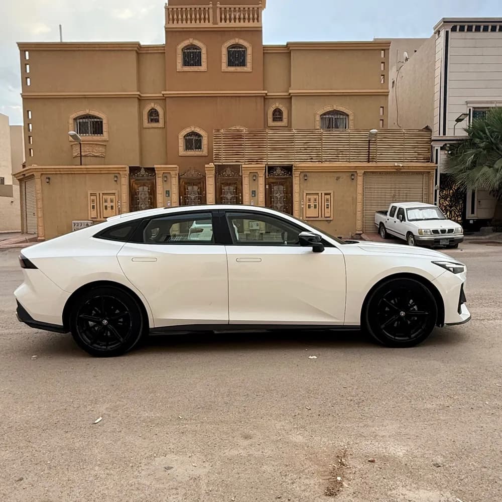 Used Changan UNI-V 1.5T Limited 2023
