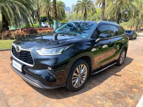 تويوتا هايلاندر 2-5l-hybrid-limited-fwd 2024 مستعملة