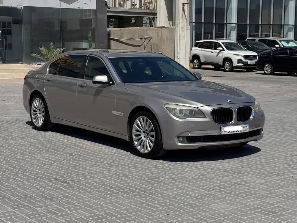 بي إم دبليو 7 سيريز 750Li xDrive 2012 مستعملة