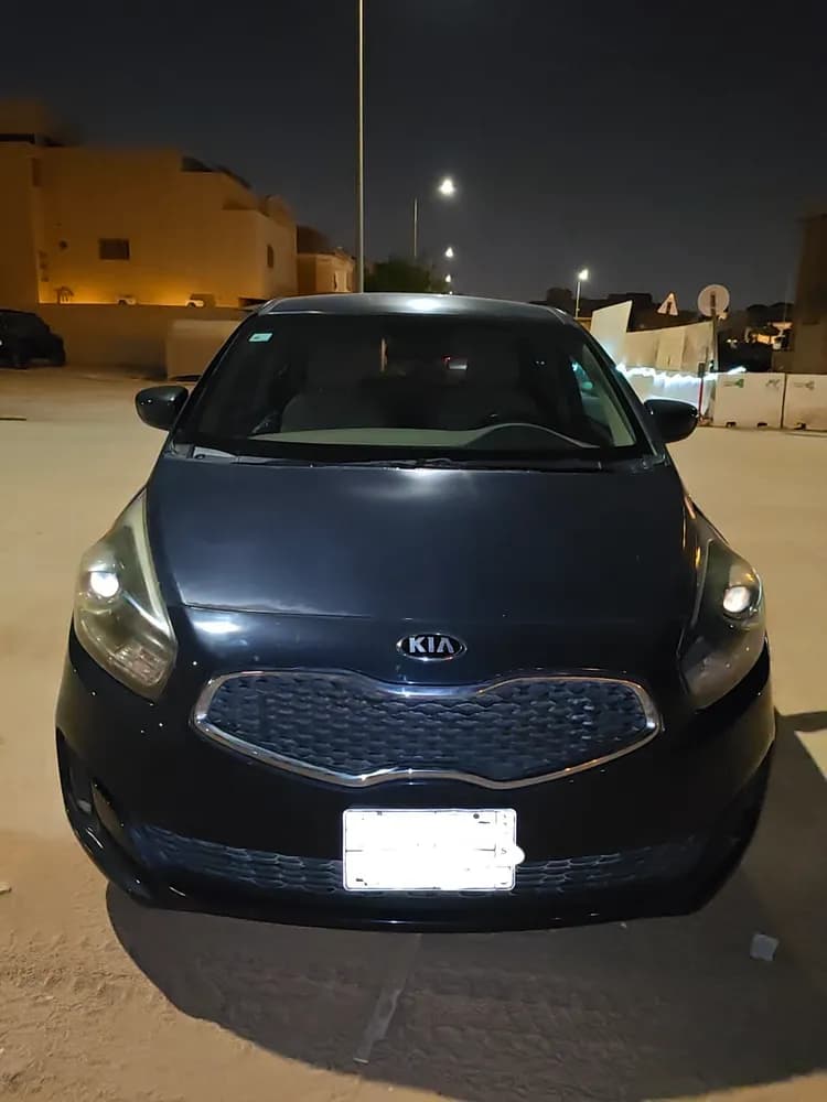 كيا كارنز 2.0L Base 2016 مستعملة