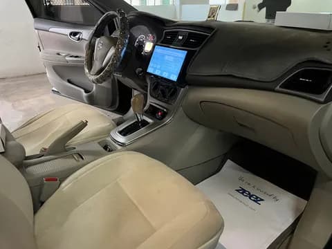 نيسان سنترا 1.6L سيدان 2013 مستعملة