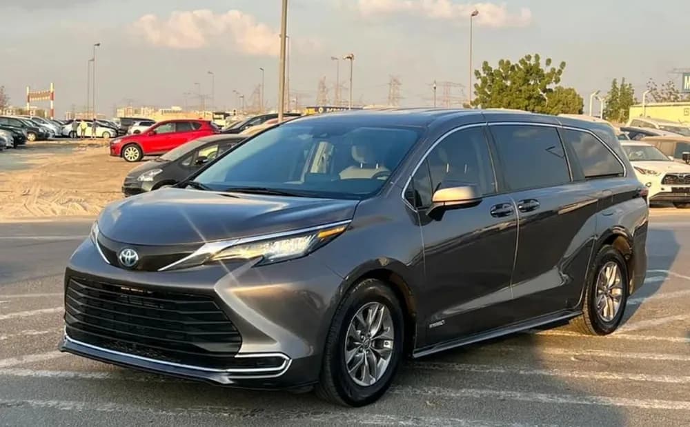 Used Toyota Sienna 2021