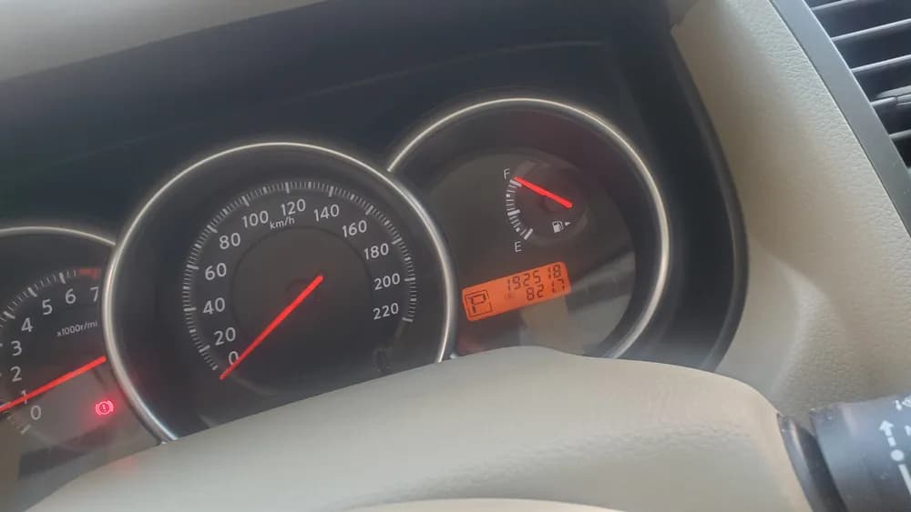 Used Nissan Tiida 1.8 Hatchback 2013 Used Nissan Tiida 1.8 Hatchback 2013 used_cars.forSale