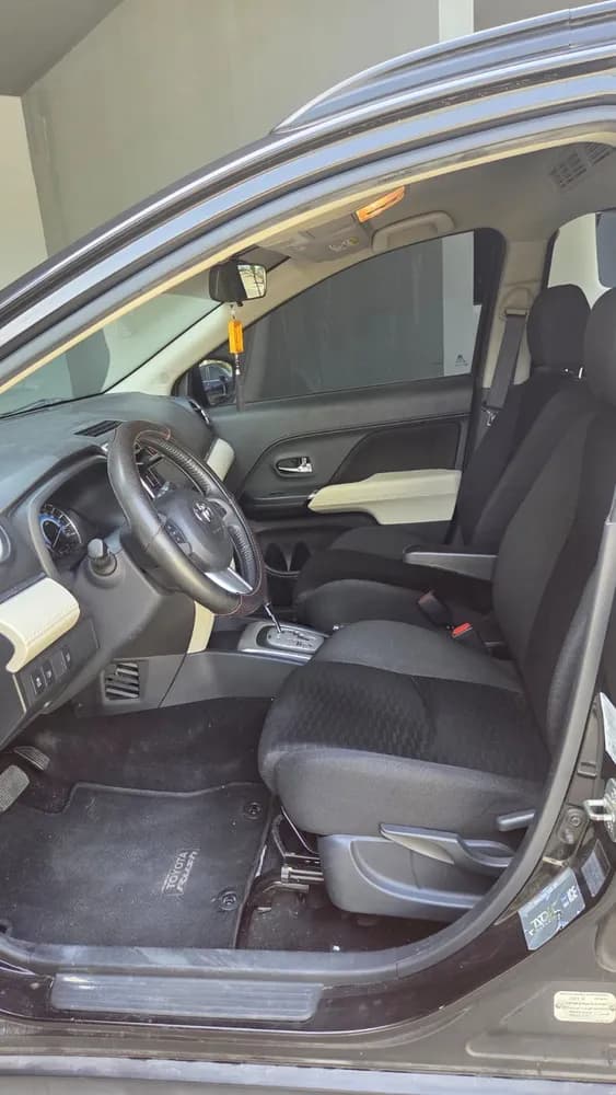 Used Toyota Rush 1.5L STD (7-Seater) 2022 Used Toyota Rush 1.5L STD (7-Seater) 2022 used_cars.forSale