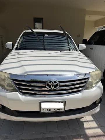تويوتا فورتشنر 2.7L GX2 (4X4) 2012 مستعملة