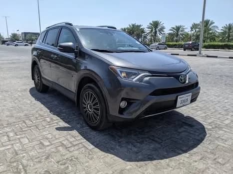 تويوتا راف4 2.5L 4WD STD 2017 مستعملة