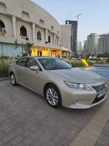 مستعملة لكزس إي إس 300 Hybrid Full Option 2013