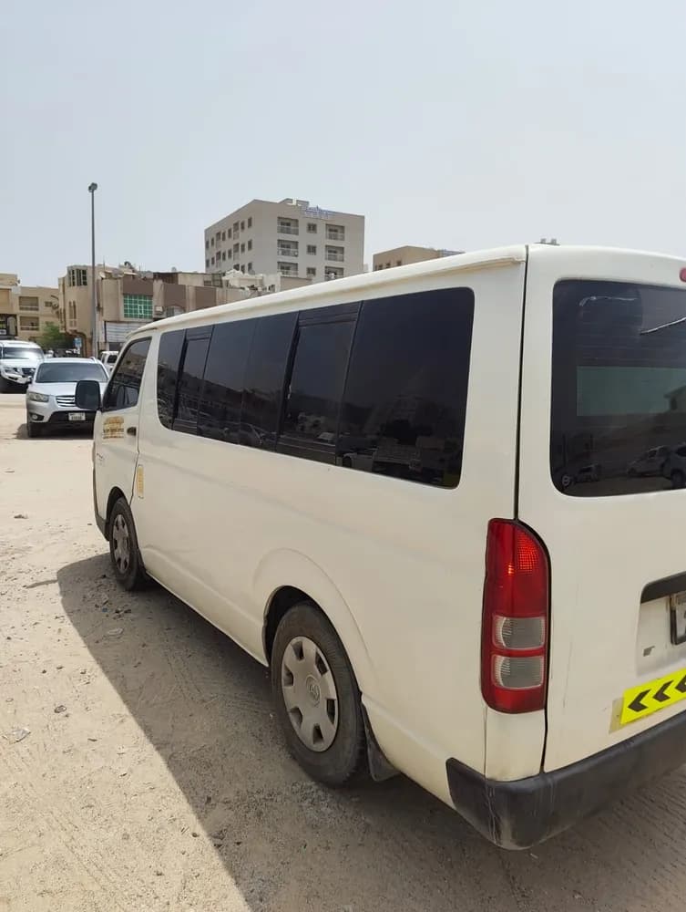Used Toyota Hiace Low Roof Van 2009