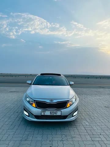 كيا أوبتيما 2.0L Mid 2015 مستعملة