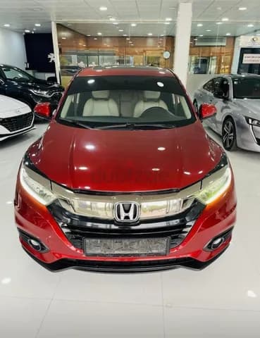 Used Honda HR-V 1.5 i-VTEC Full Option 2020 Used Honda HR-V 1.5 i-VTEC Full Option 2020 used_cars.forSale