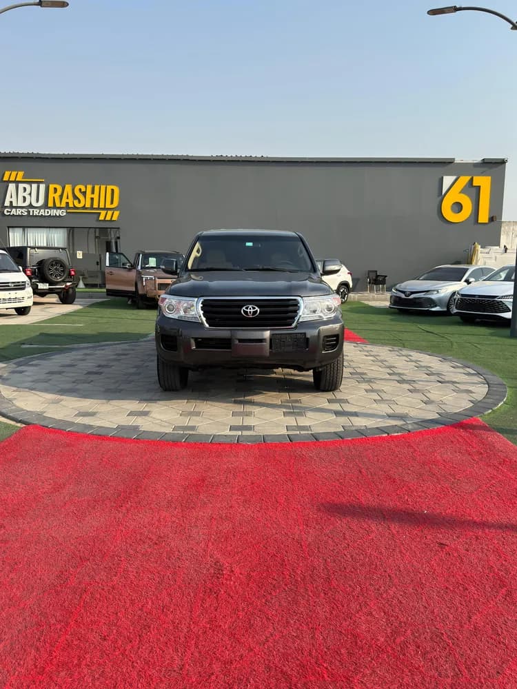 Used Toyota Land Cruiser 4.0L GX 2015 Used Toyota Land Cruiser 4.0L GX 2015 used_cars.forSale
