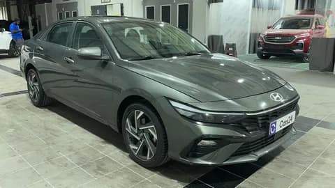 Used Hyundai Elantra 2025 Used Hyundai Elantra 2025