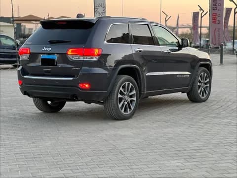 جيب جراند شيروكي لمتيد 2017 مستعملة جيب جراند شيروكي لمتيد 2017 مستعملة used_cars.forSale