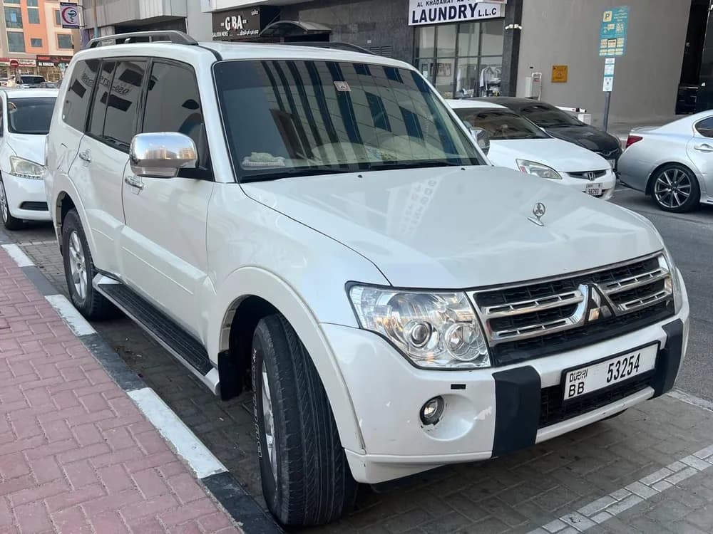 ميتسوبيشي باجيرو 3.5L 5 Door 2010 مستعملة