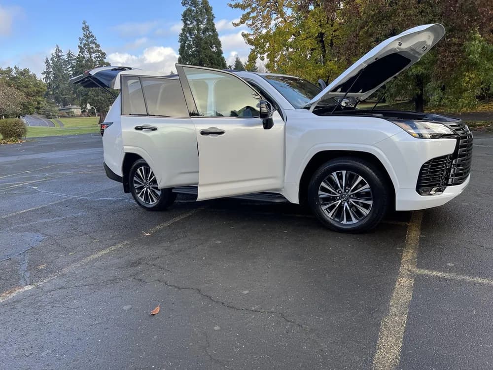Used Lexus LX 600 Prestige AWD (7-Seats) 2022