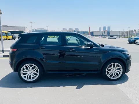 لاند روفر رينج روفر إيفوك 2.0L Si4 HSE Dynamic (AWD) 2017 مستعملة