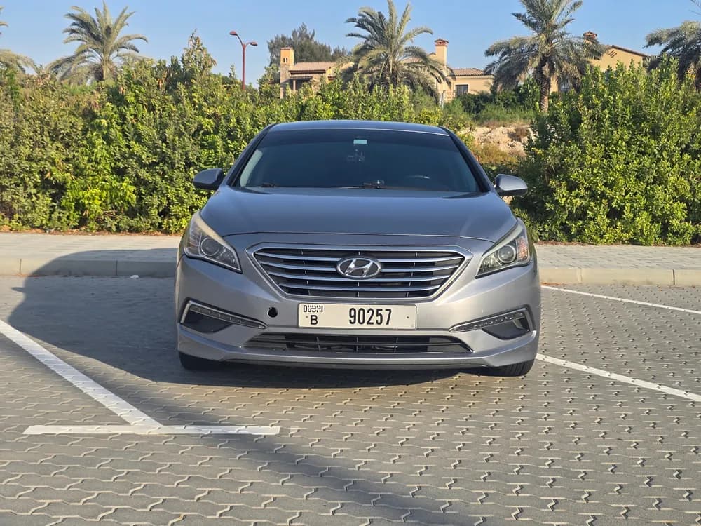هيونداي سوناتا 2-5l-base 2015 مستعملة