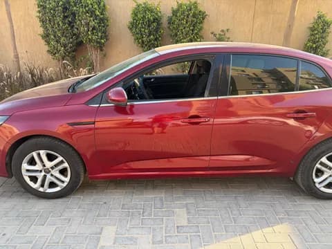 رينو ميجان 5 Door 1.6L Automatic 2021 مستعملة رينو ميجان 5 Door 1.6L Automatic 2021 مستعملة used_cars.forSale