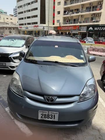 Used Toyota Sienna 2008