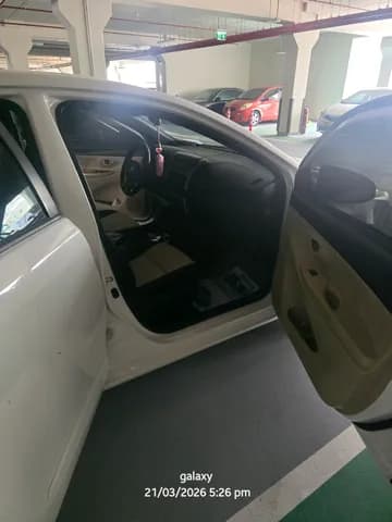 تويوتا يارس هاتشباك 1.5L SE 2015 مستعملة