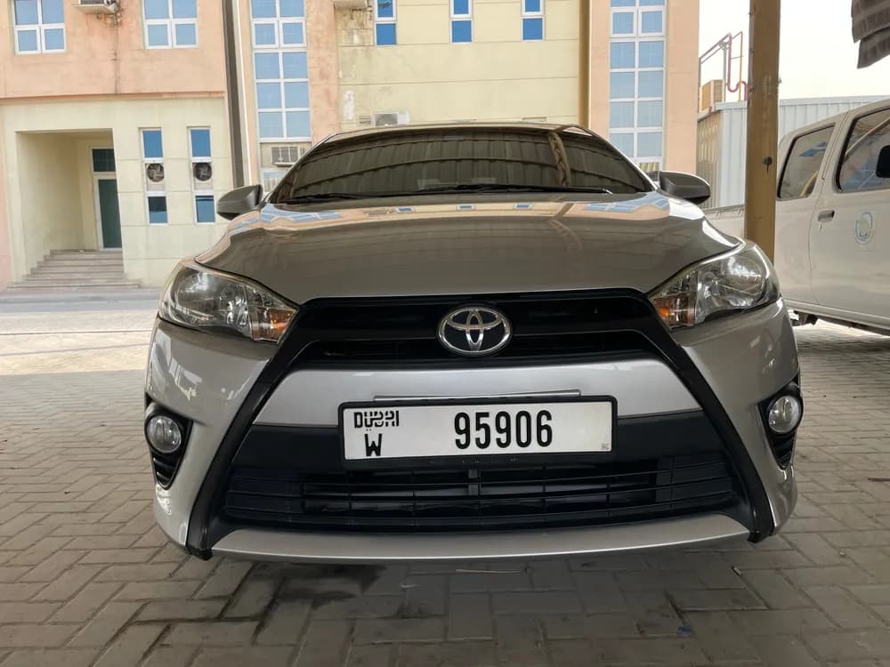 تويوتا يارس هاتشباك 1.3L SE 2015 مستعملة