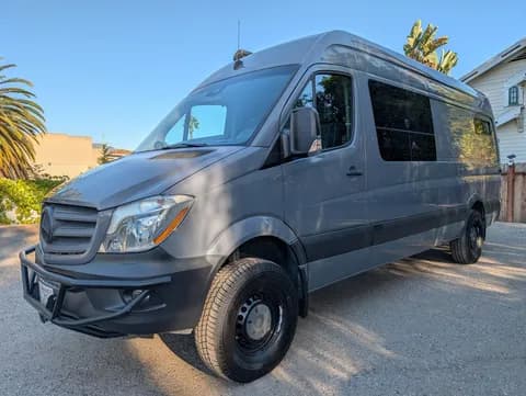 مرسيدس بنز بزنيس فان سبرينتر قي اي بي 10 Seater 2017 مستعملة مرسيدس بنز بزنيس فان سبرينتر قي اي بي 10 Seater 2017 مستعملة used_cars.forSale
