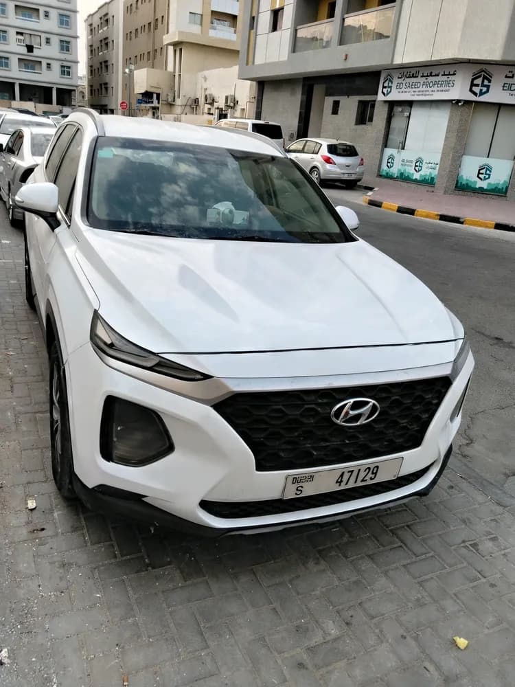 هيونداي سنتافي 2.4L Base (FWD) 2019 مستعملة