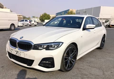 بي إم دبليو الفئة الثالثة - سيدان 330i 2021 مستعملة