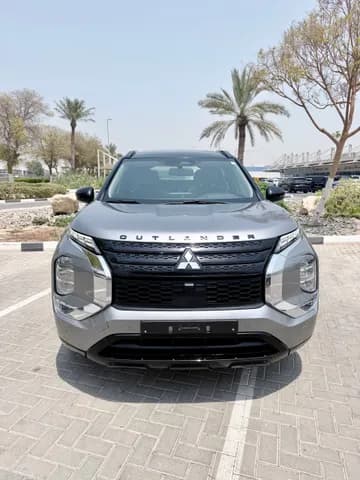 ميتسوبيشي أوتلاندر 3.0L GLS Full Option (7-Seater) 2024 مستعملة