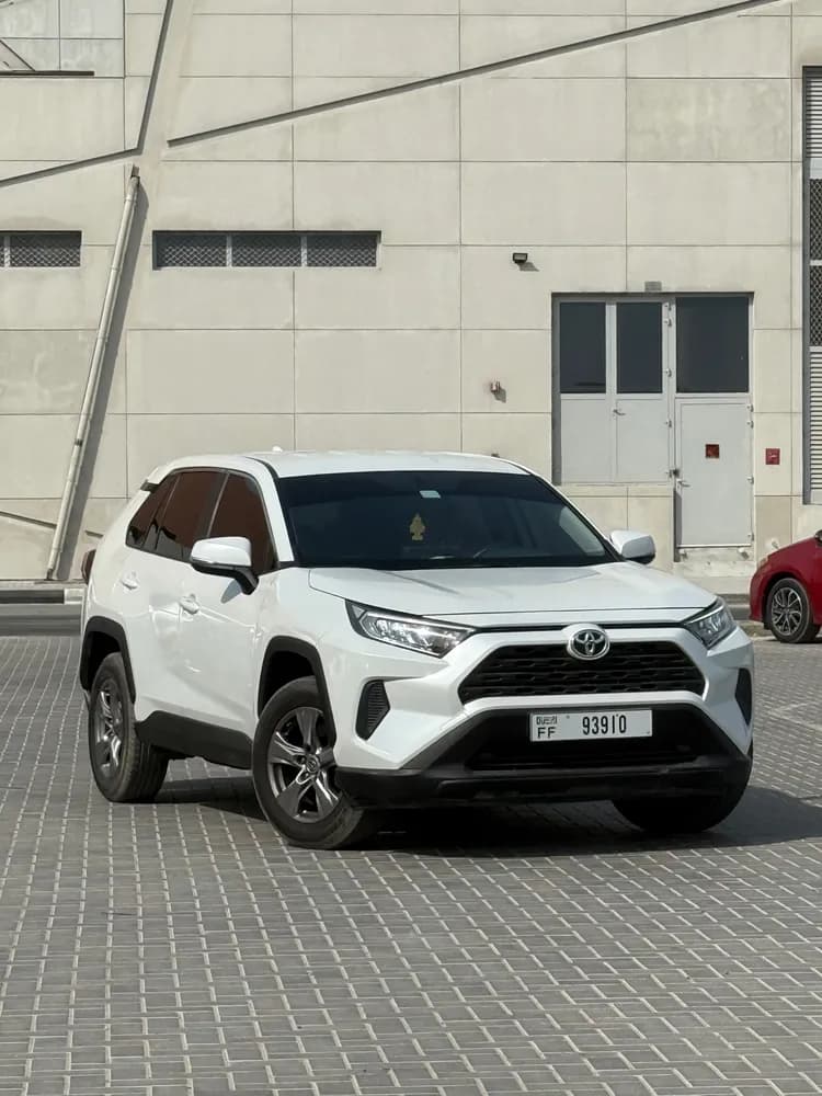 تويوتا راف4 2.5L 2WD EX 2024 مستعملة