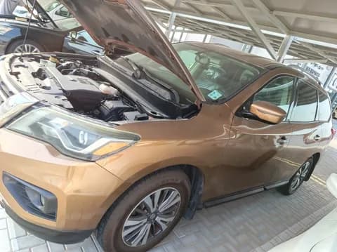 نيسان باثفايندر SV 4WD 2017 مستعملة